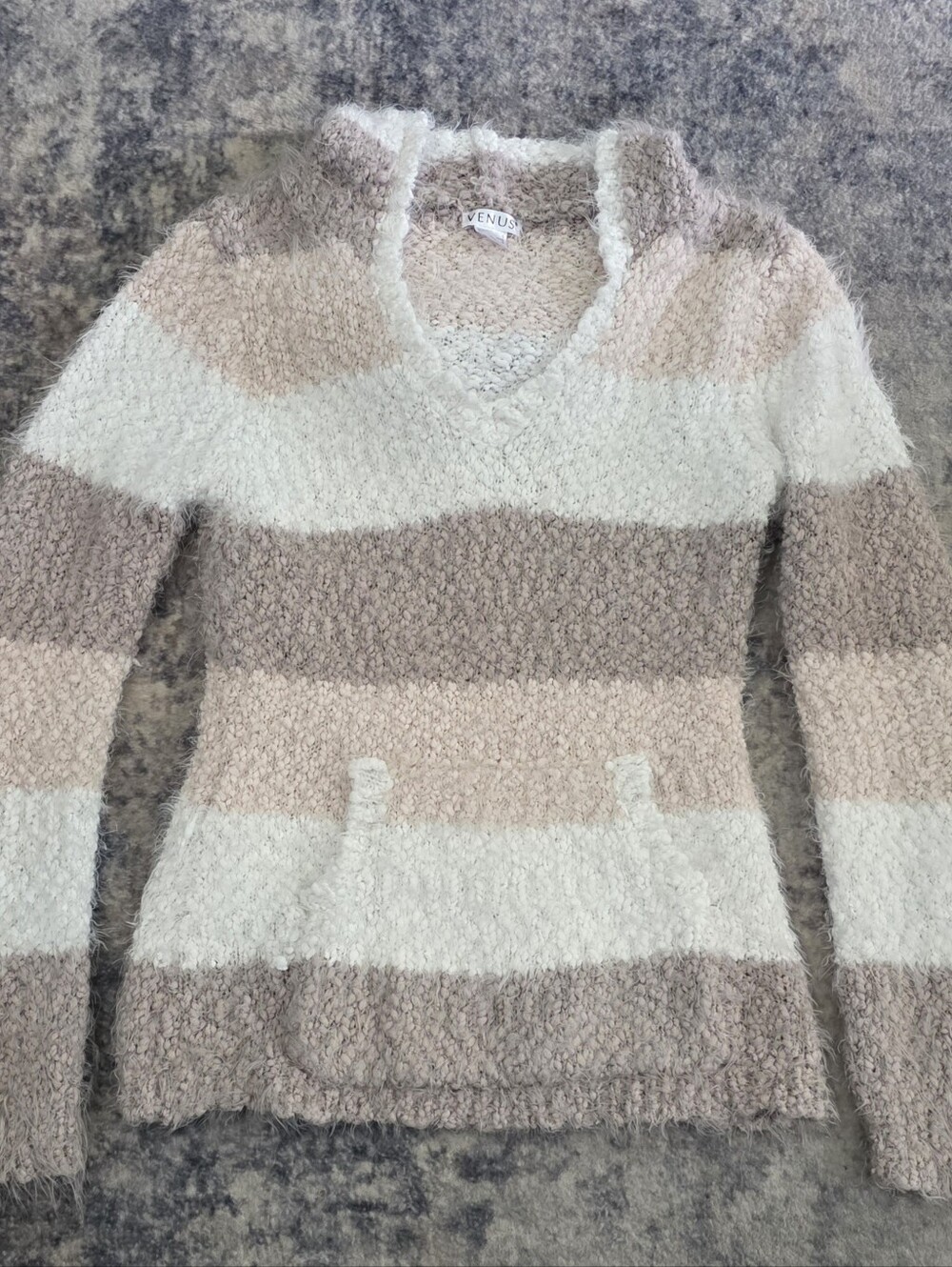 Venus Brand Super Soft Sweater Size L